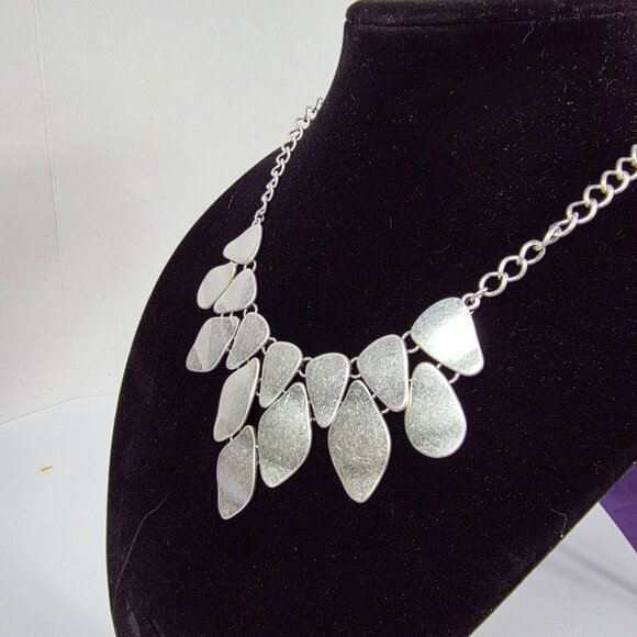 Dragon scale Silver Tone Necklace Fine Aluminum Statement Necklace - Picture 5 of 6